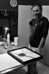 Frank Lalou dans son atelier