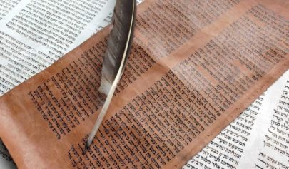 Un article de Spartakus FreeMann sur l'origine de l’alphabet hébreu. Ce texte se veut une simple introduction à « l'historique » de l'alphabet hébreu
